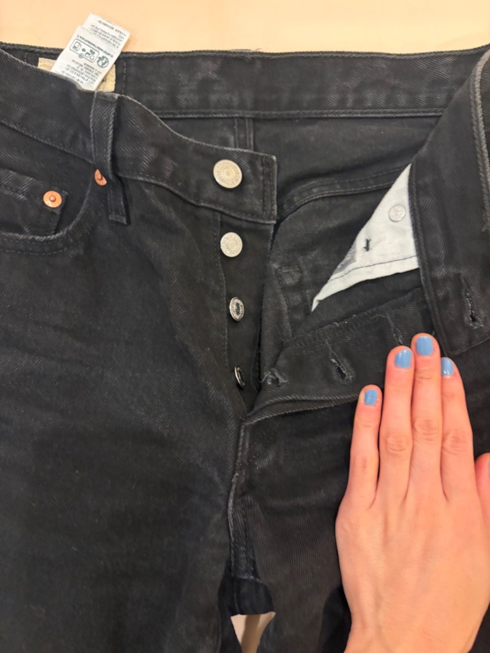 Levi’s 501 90s Jean - Picture 3 of 6